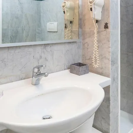 Garibaldi 1st Floor Μπαρντολίνο
